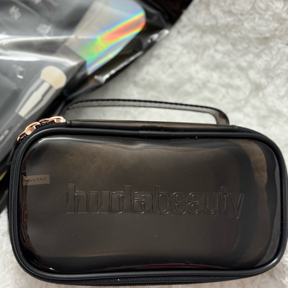 HUDA BEAUTY Makeup Set + comestic bag - Picture 4 of 4